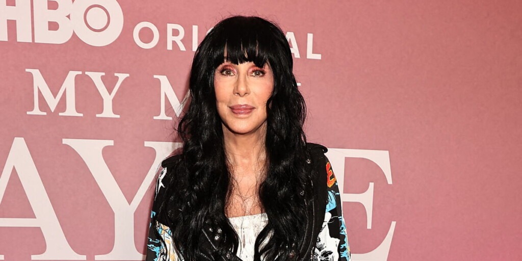 Le fils de Cher, Elijah Blue Allman, a été hospitalisé après une overdose Le fils de Cher, Elijah Blue Allman, a été hospitalisé après une overdose