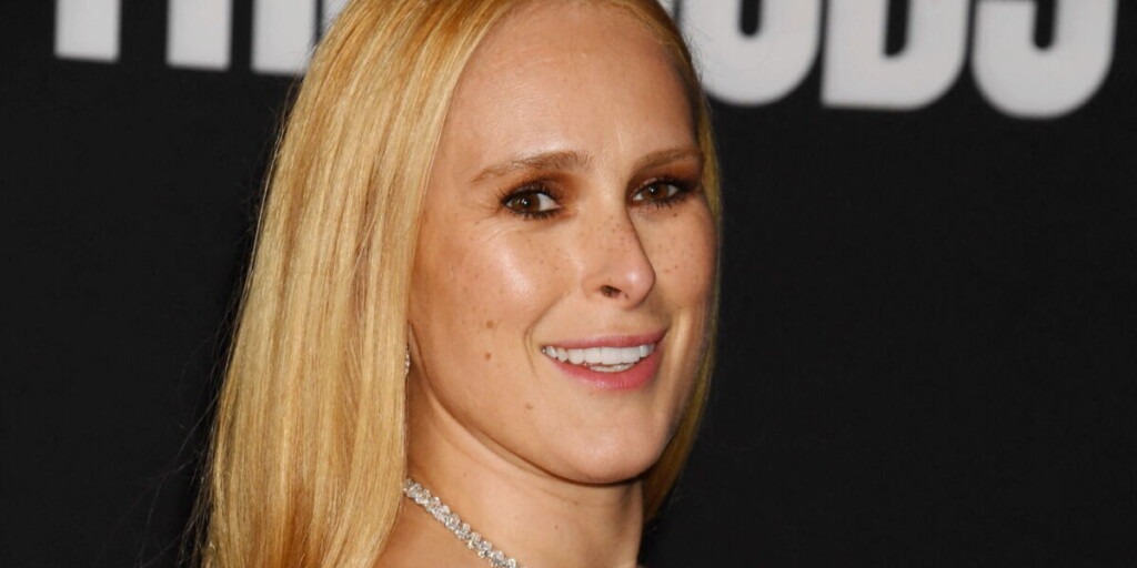 Rumer Willis honore tendrement son père Bruce Willis lors de cette Fête des Pères difficile Rumer Willis honore tendrement son père Bruce Willis lors de cette Fête des Pères difficile