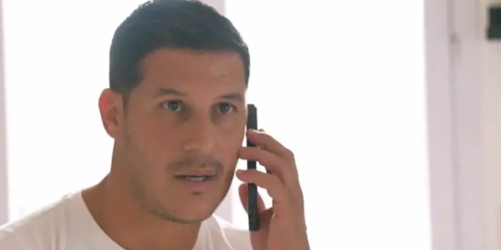Mariés au premier regard : Malik accusé de flirter en ligne, Keyn le défend face à Clémence Mariés au premier regard : Malik accusé de flirter en ligne, Keyn le défend face à Clémence