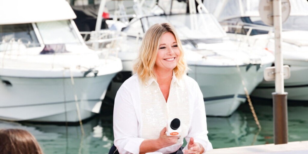 Flavie Flament, animatrice de Télématin, dément les rumeurs de départ : « Morte deux fois, infidèle et virée » Flavie Flament, animatrice de Télématin, dément les rumeurs de départ : « Morte deux fois, infidèle et virée »
