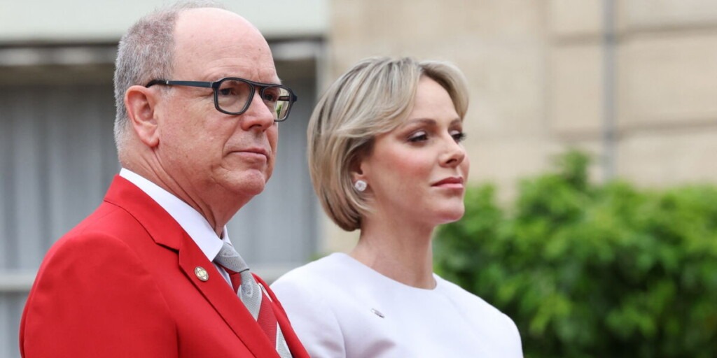 Albert II et Stéphanie de Monaco au Japon : pourquoi Charlène a-t-elle annulé sa venue ? Albert II et Stéphanie de Monaco au Japon : pourquoi Charlène a-t-elle annulé sa venue ?