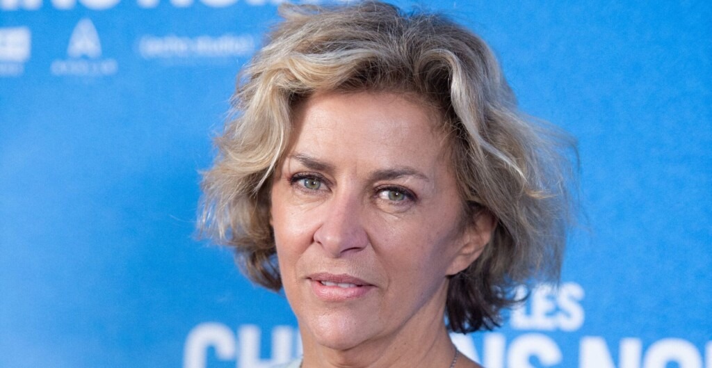 Corinne Touzet s’effondre en annonçant la mort de son chien : Il m’a toujours attendue Corinne Touzet s’effondre en annonçant la mort de son chien : Il m’a toujours attendue