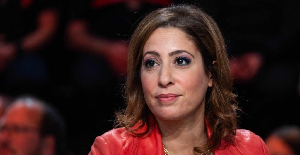 Léa Salamé songerait à quitter France 2 pour BFMTV, ce qui l’empêche de dormir la nuit Léa Salamé songerait à quitter France 2 pour BFMTV, ce qui l’empêche de dormir la nuit
