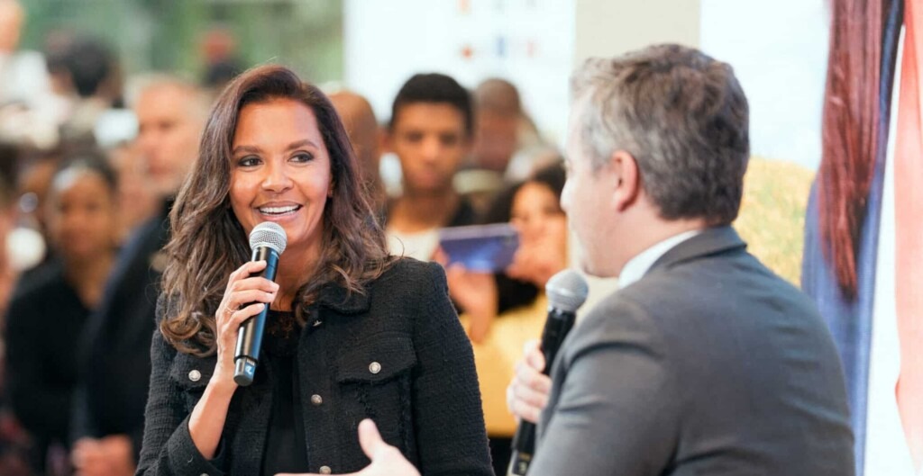 Karine Le Marchand furieuse avant « Une ambition intime », trahie par Gérald Darmanin Karine Le Marchand furieuse avant « Une ambition intime », trahie par Gérald Darmanin