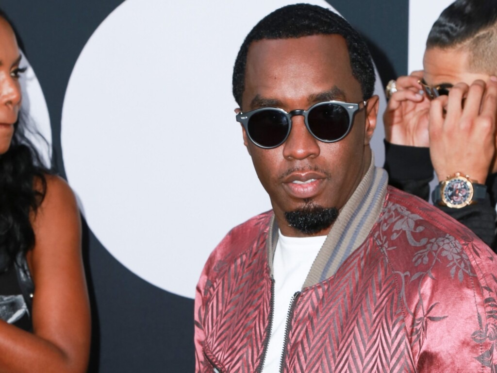 Un rappeur critiqué après un sex show en direct, comme P. Diddy auparavant Un rappeur critiqué après un sex show en direct, comme P. Diddy auparavant