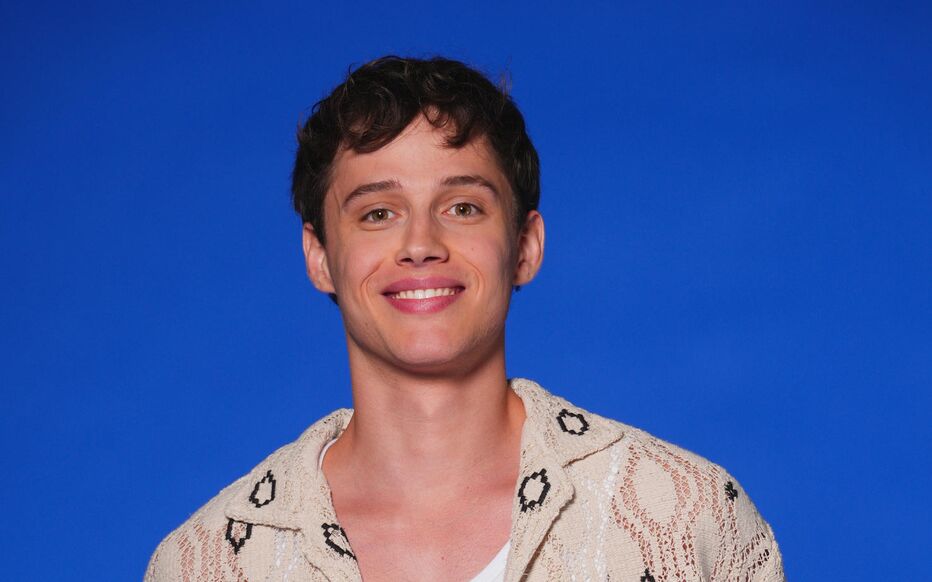Léo de Secret Story dévoile un contrat avec TF1 lui interdisant de parler pendant 15 ans Léo de Secret Story dévoile un contrat avec TF1 lui interdisant de parler pendant 15 ans