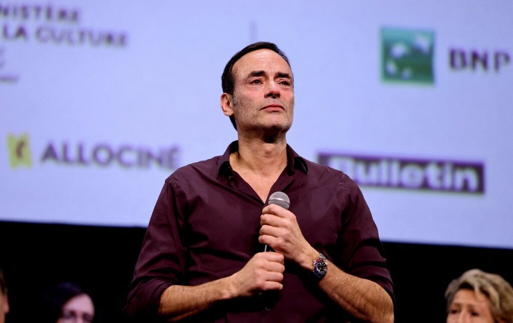 Anthony Delon évoque, ému, ses autres parents méconnus après la perte de ses quatre… Anthony Delon évoque, ému, ses autres parents méconnus après la perte de ses quatre…