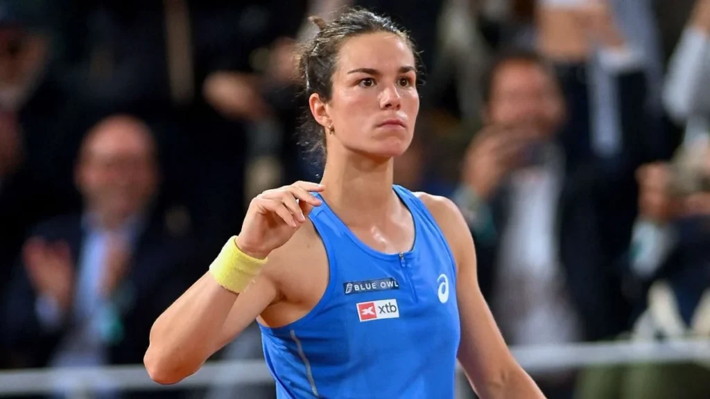 Loïs Boisson parle de sa vie privée et de ses deux amours après Roland-Garros. En couple ? Loïs Boisson parle de sa vie privée et de ses deux amours après Roland-Garros. En couple ?