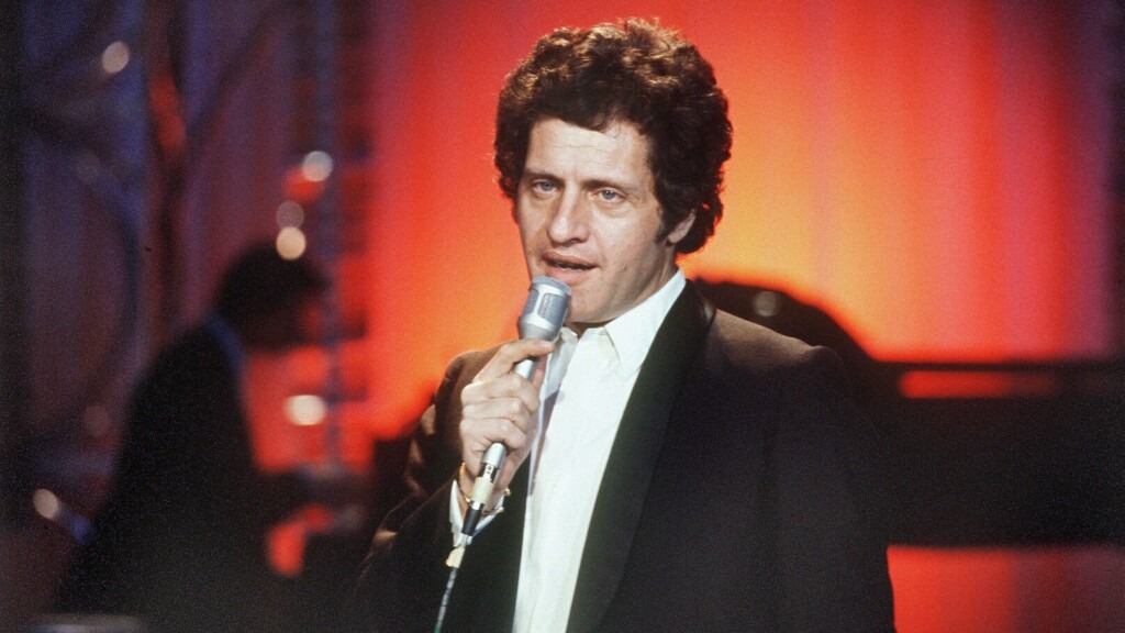 Joe Dassin : un choix unique pour ses obsèques a des effets regrettables Joe Dassin : un choix unique pour ses obsèques a des effets regrettables