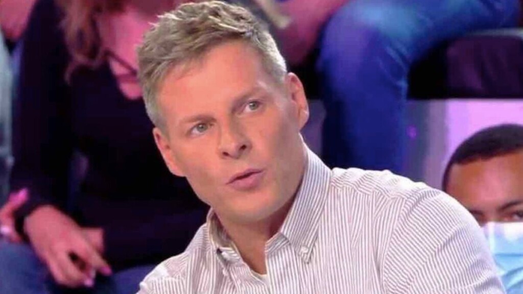 Matthieu Delormeau, toujours plus provocateur, attire l’attention lors d’une soirée entre amis Matthieu Delormeau, toujours plus provocateur, attire l’attention lors d’une soirée entre amis