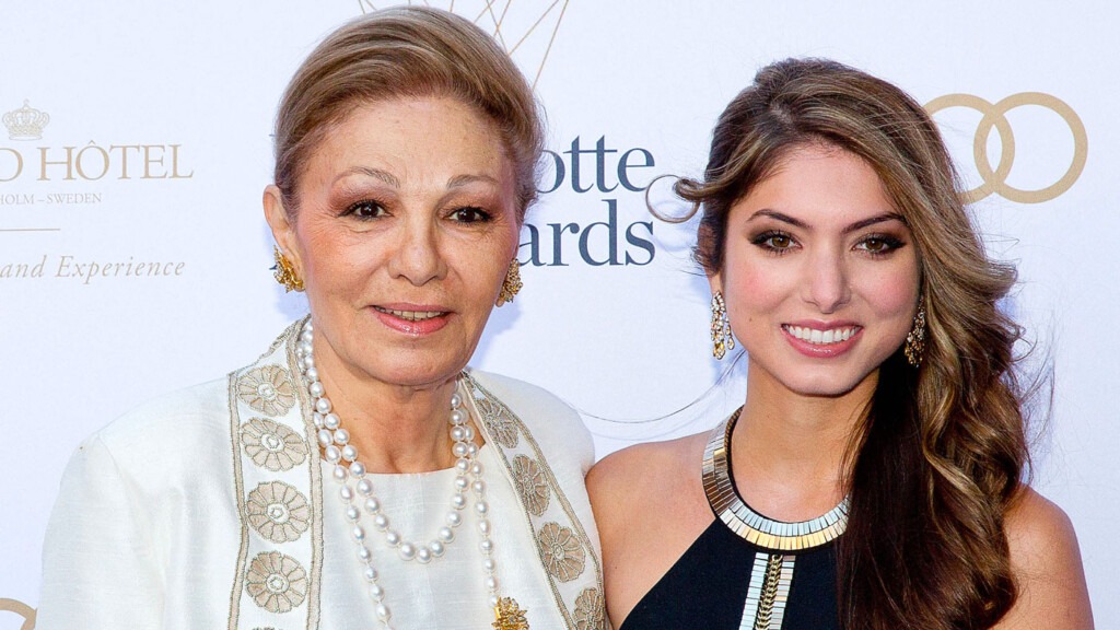 La princesse Noor Pahlavi souhaite que sa grand-mère, l’impératrice Farah, retourne en Iran La princesse Noor Pahlavi souhaite que sa grand-mère, l’impératrice Farah, retourne en Iran