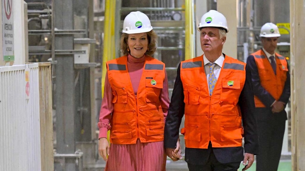 Le roi Philippe et la reine Mathilde visitent une usine de lithium au Chili Le roi Philippe et la reine Mathilde visitent une usine de lithium au Chili