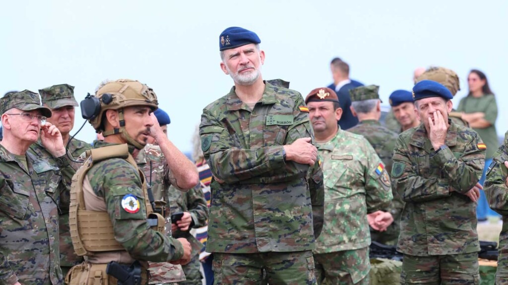 Le roi Felipe VI visite les soldats espagnols en poste en Roumanie et en Slovaquie Le roi Felipe VI visite les soldats espagnols en poste en Roumanie et en Slovaquie