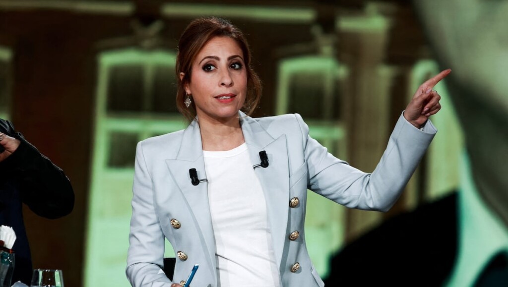 Léa Salamé vit-elle un tournant ? Découvrez les véritables enjeux de son arrivée au JT de France 2 Léa Salamé vit-elle un tournant ? Découvrez les véritables enjeux de son arrivée au JT de France 2
