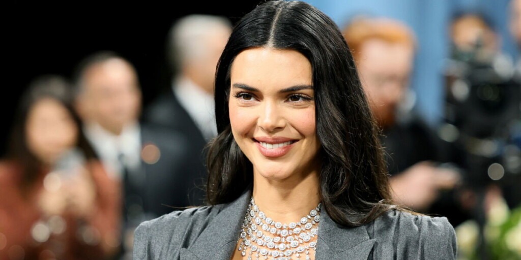 Kendall Jenner aime le baby tee, et son style est facile à imiter pour moins de 6 euros Kendall Jenner aime le baby tee, et son style est facile à imiter pour moins de 6 euros