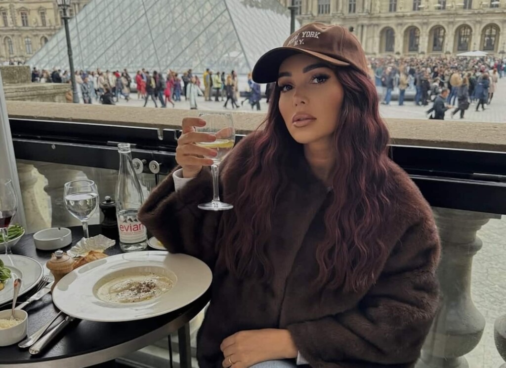 Fidji Ruiz et Anas dans un accident ? Elle dément et promet de tout révéler en images et vidéos Fidji Ruiz et Anas dans un accident ? Elle dément et promet de tout révéler en images et vidéos