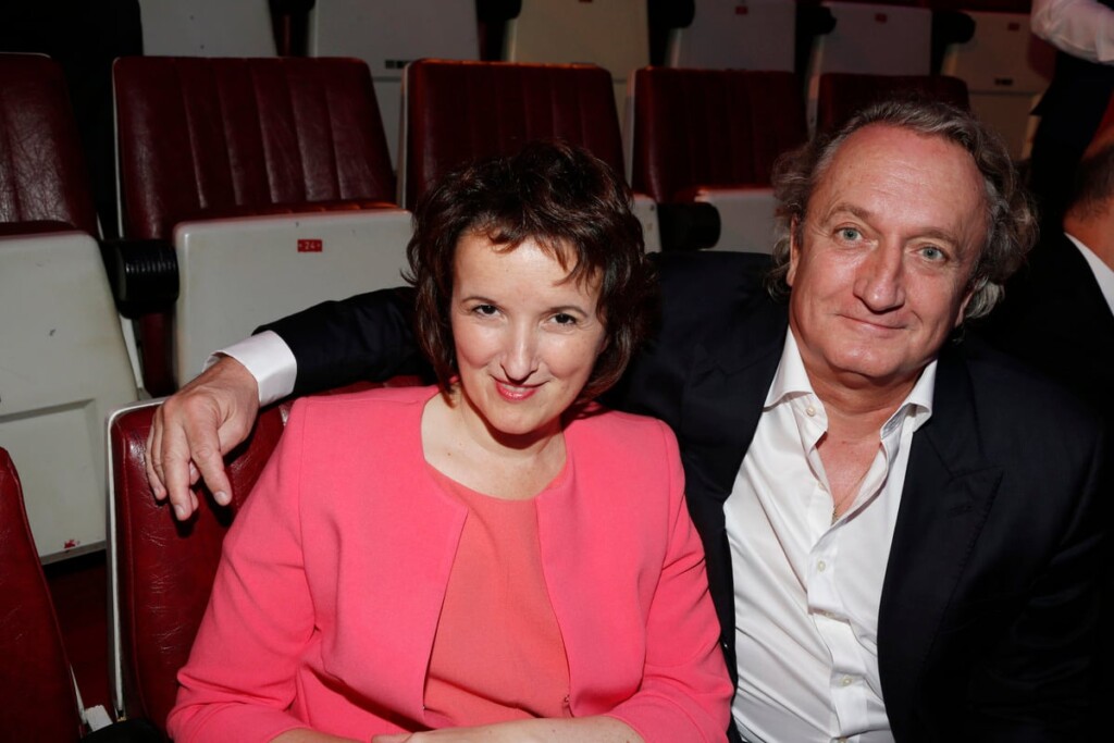 Anne Roumanoff en deuil : date et lieu des obsèques de Philippe Vaillant, père de ses filles Anne Roumanoff en deuil : date et lieu des obsèques de Philippe Vaillant, père de ses filles