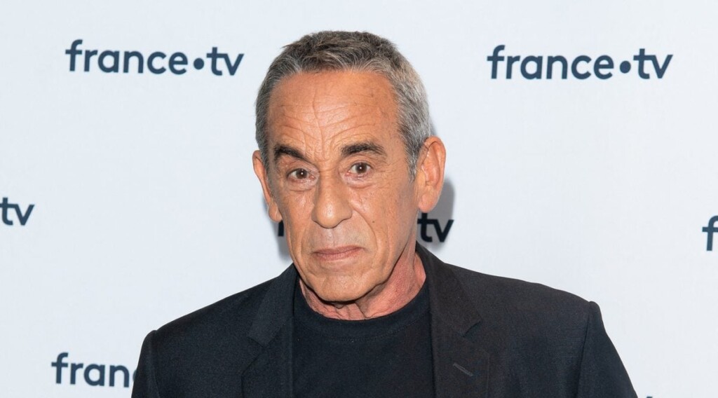 Thierry Ardisson, ex-chroniqueur iconique, explique pourquoi il n’a pas assisté aux obsèques Thierry Ardisson, ex-chroniqueur iconique, explique pourquoi il n’a pas assisté aux obsèques