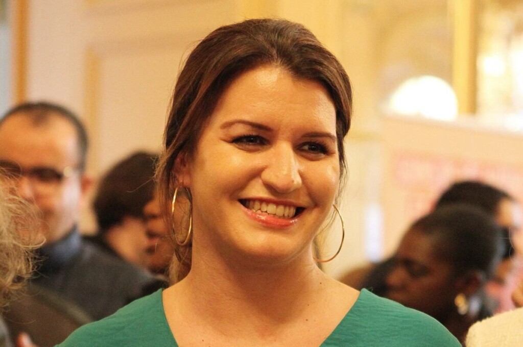 Marlène Schiappa vit un week-end romantique à Deauville, avec une surprise du père de son enfant Marlène Schiappa vit un week-end romantique à Deauville, avec une surprise du père de son enfant