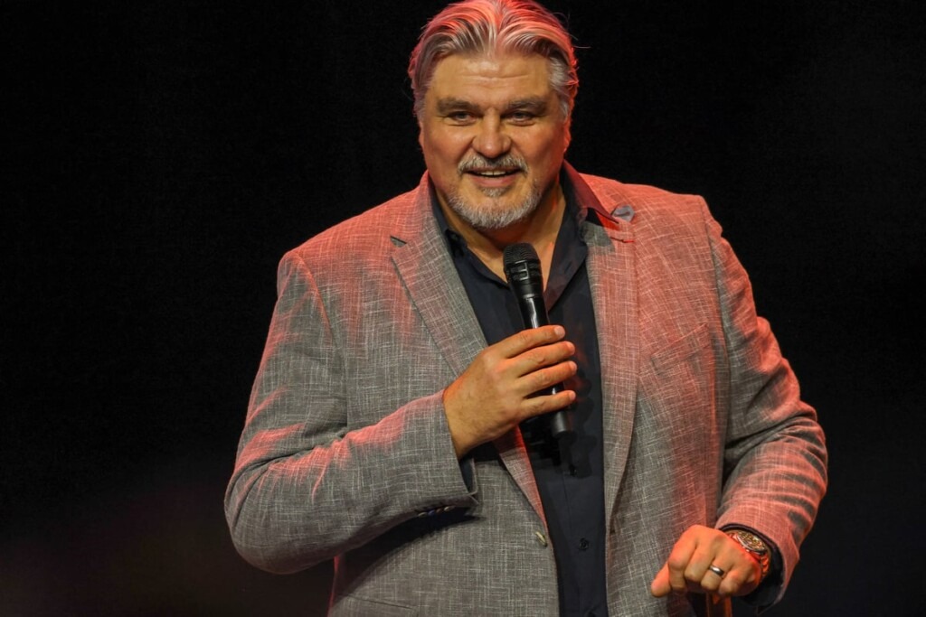 David Douillet quitte les tatamis, une décision critiquée, mais sa mission est essentielle David Douillet quitte les tatamis, une décision critiquée, mais sa mission est essentielle