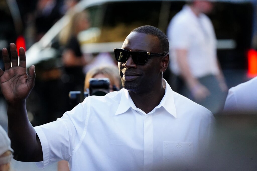 Omar Sy a-t-il vraiment eu un différend avec des agents de la SNCF ? Un éclaircissement est nécessaire Omar Sy a-t-il vraiment eu un différend avec des agents de la SNCF ? Un éclaircissement est nécessaire