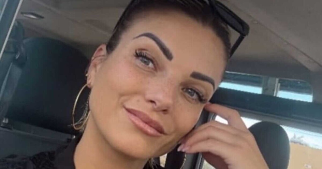 Coralie parle de sa décision rapide mais complexe de vivre avec son compagnon au Maroc Coralie parle de sa décision rapide mais complexe de vivre avec son compagnon au Maroc