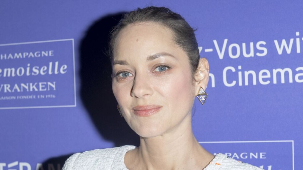 Marion Cotillard va recevoir son étoile à Hollywood, provoquant de nombreuses réactions en ligne Marion Cotillard va recevoir son étoile à Hollywood, provoquant de nombreuses réactions en ligne
