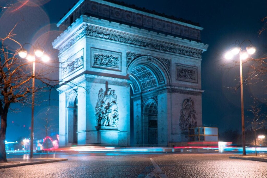La compagne d’un célèbre journaliste poursuivie à Paris, nos vies en danger. Un récit saisissant La compagne d’un célèbre journaliste poursuivie à Paris, nos vies en danger. Un récit saisissant