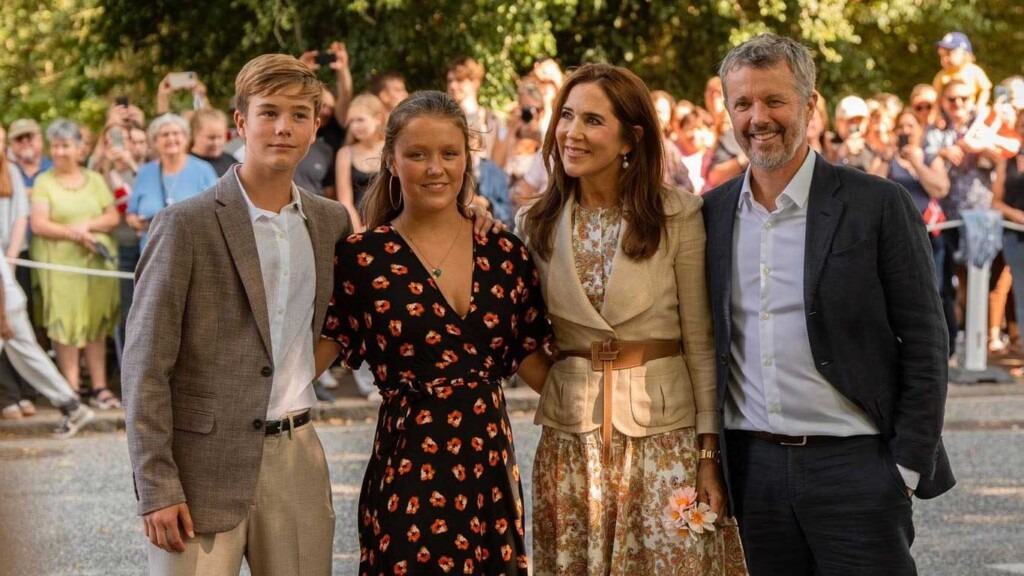 Le roi Frederik X, la reine Mary, la princesse Isabella et le prince Vincent reçoivent un accueil chaleureux à Graasten Le roi Frederik X, la reine Mary, la princesse Isabella et le prince Vincent reçoivent un accueil chaleureux à Graasten