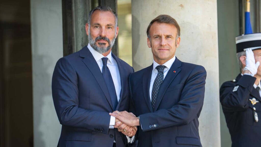 Emmanuel Macron a invité le prince Aga Khan V à l’Élysée pour aider à reconstruire Mayotte Emmanuel Macron a invité le prince Aga Khan V à l’Élysée pour aider à reconstruire Mayotte