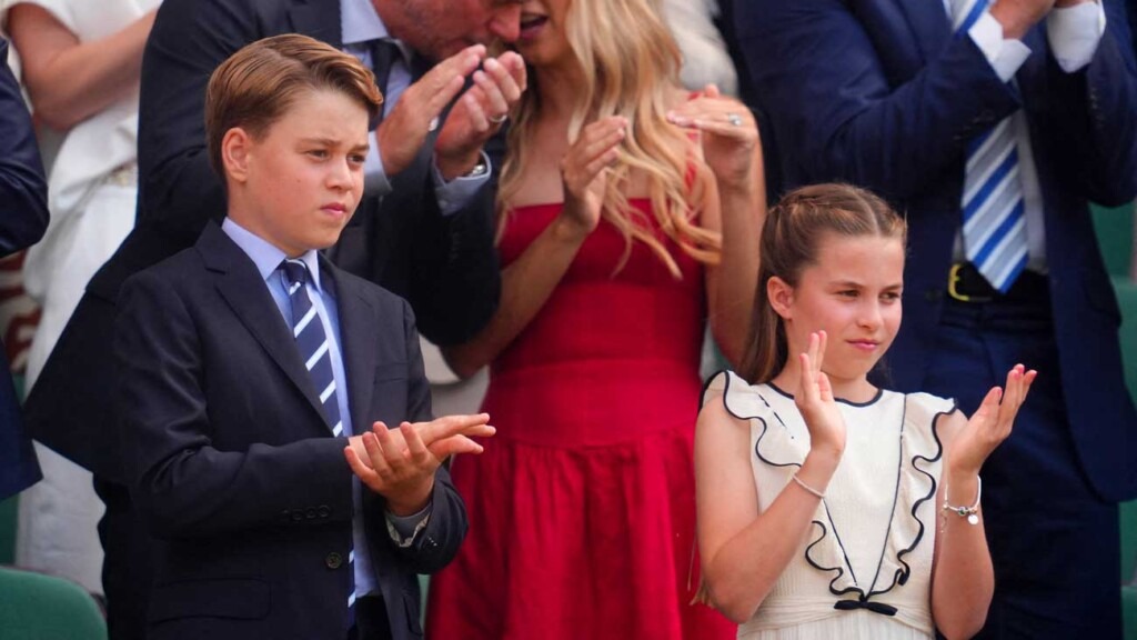 Le prince George et la princesse Charlotte surprennent en assistant à la finale de Wimbledon avec leurs parents Le prince George et la princesse Charlotte surprennent en assistant à la finale de Wimbledon avec leurs parents