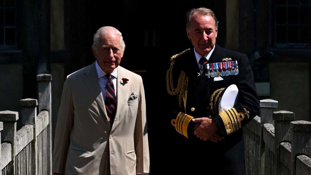 Le roi Charles III visite le château de Walmer pour voir le gouverneur des Cinq-Ports Le roi Charles III visite le château de Walmer pour voir le gouverneur des Cinq-Ports
