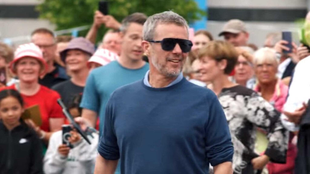 Lors d’une journée sportive à Vejle, le roi Frederik X découvre le pickleball Lors d’une journée sportive à Vejle, le roi Frederik X découvre le pickleball