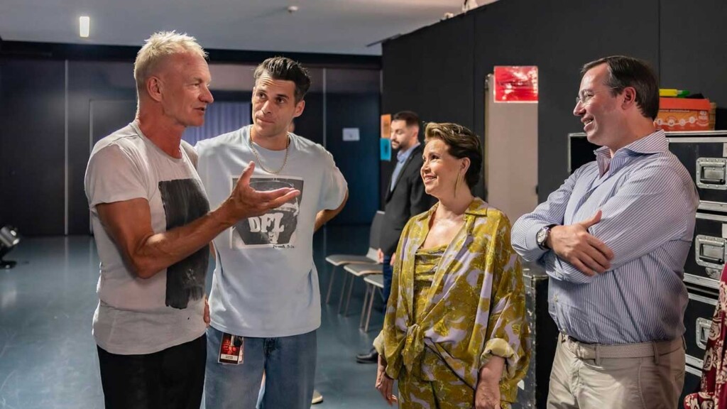 Maria Teresa, Guillaume et Stéphanie de Luxembourg croisent Sting en coulisses avant son concert Maria Teresa, Guillaume et Stéphanie de Luxembourg croisent Sting en coulisses avant son concert