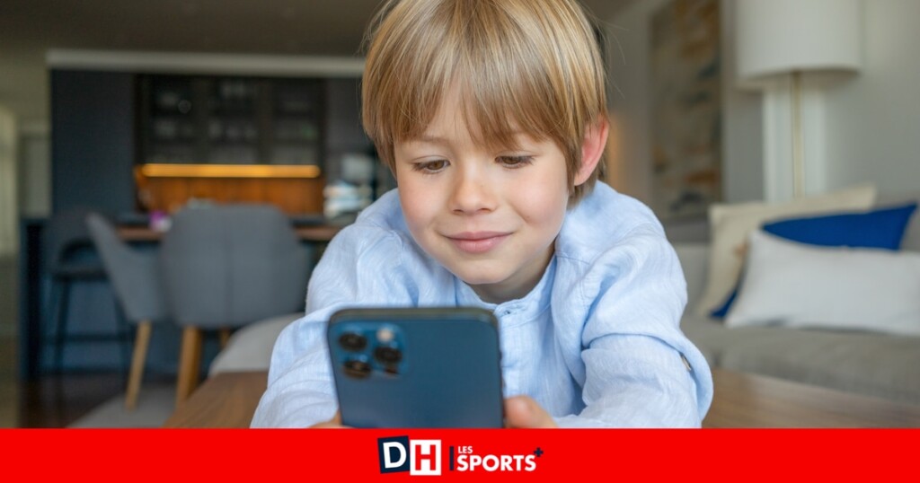 Découvrez pourquoi il vaut mieux éviter de donner un smartphone trop tôt à vos enfants Découvrez pourquoi il vaut mieux éviter de donner un smartphone trop tôt à vos enfants