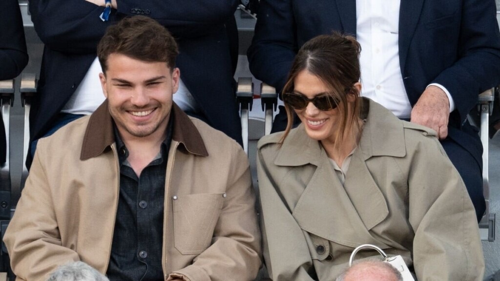 Il est maintenant libre, une clarification essentielle après sa relation avec Iris Mittenaere Il est maintenant libre, une clarification essentielle après sa relation avec Iris Mittenaere
