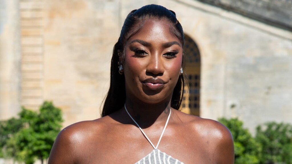 Aya Nakamura aurait trompé son partenaire avec Damso, Niska, RK, Balotelli et Turam, dit son ex Aya Nakamura aurait trompé son partenaire avec Damso, Niska, RK, Balotelli et Turam, dit son ex