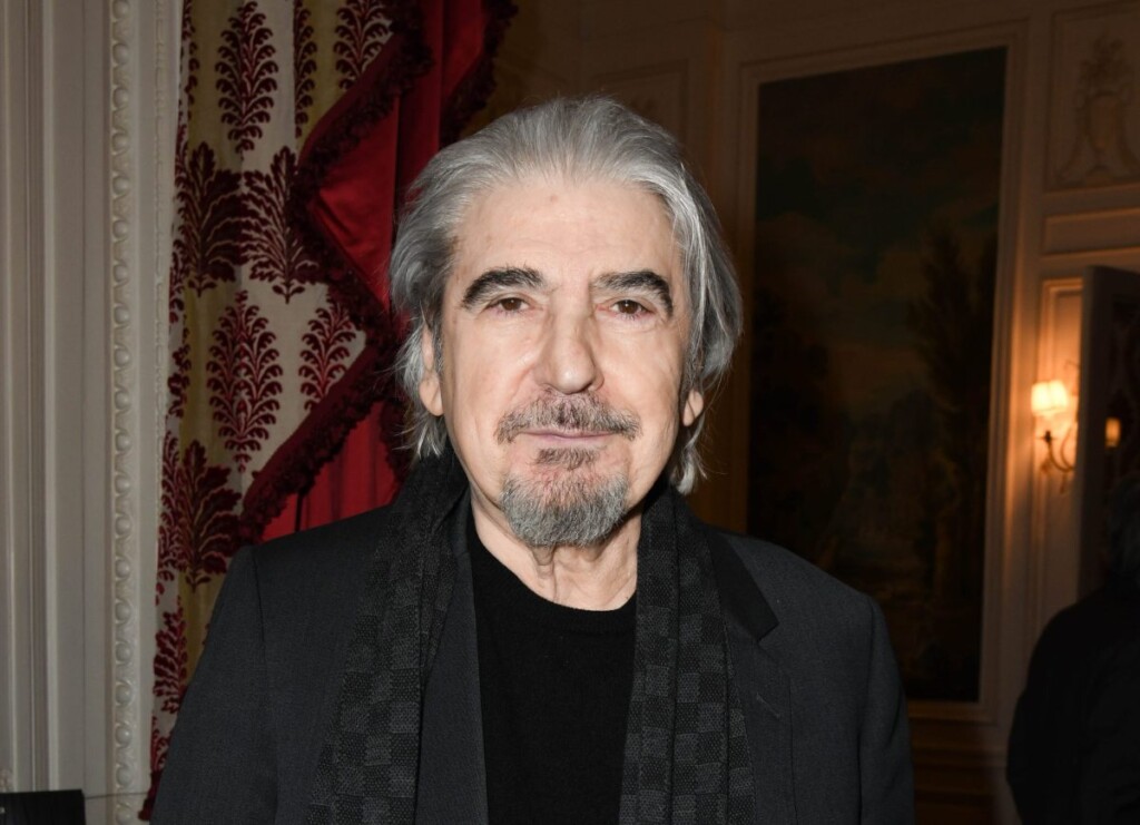 Serge Lama en souffrance : les révélations troublantes d’un ami proche Serge Lama en souffrance : les révélations troublantes d’un ami proche