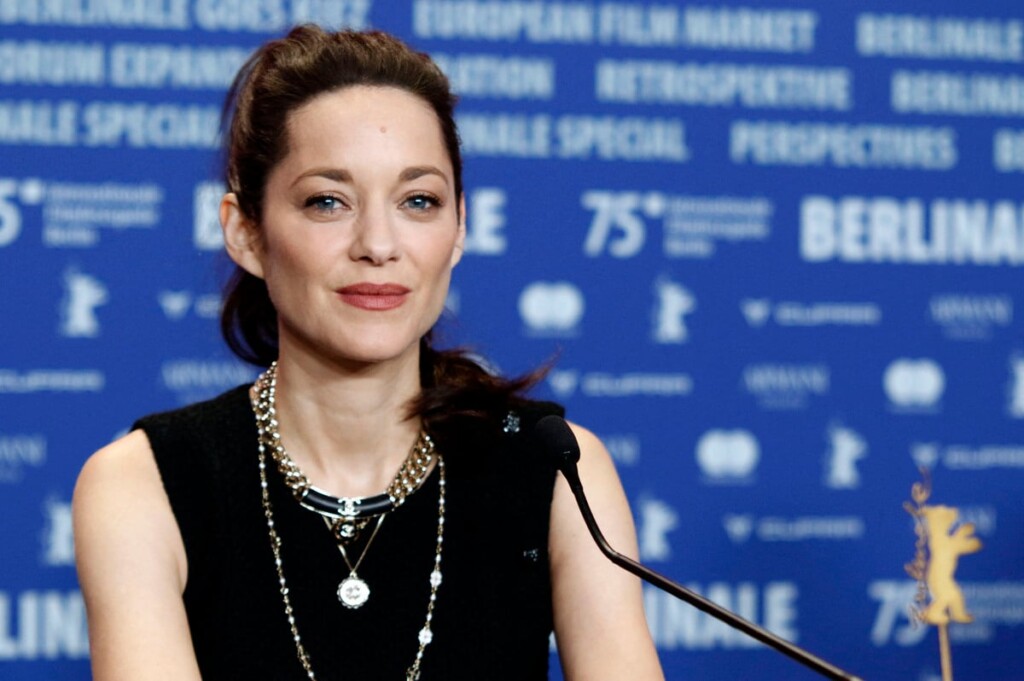 Marion Cotillard et Jennifer Aniston, une amitié qui se passe de commentaires Marion Cotillard et Jennifer Aniston, une amitié qui se passe de commentaires