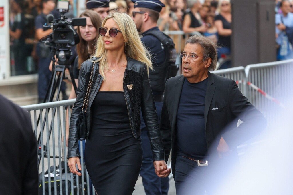 Isaure, la compagne de Laurent Voulzy, attire à nouveau l’attention Isaure, la compagne de Laurent Voulzy, attire à nouveau l’attention
