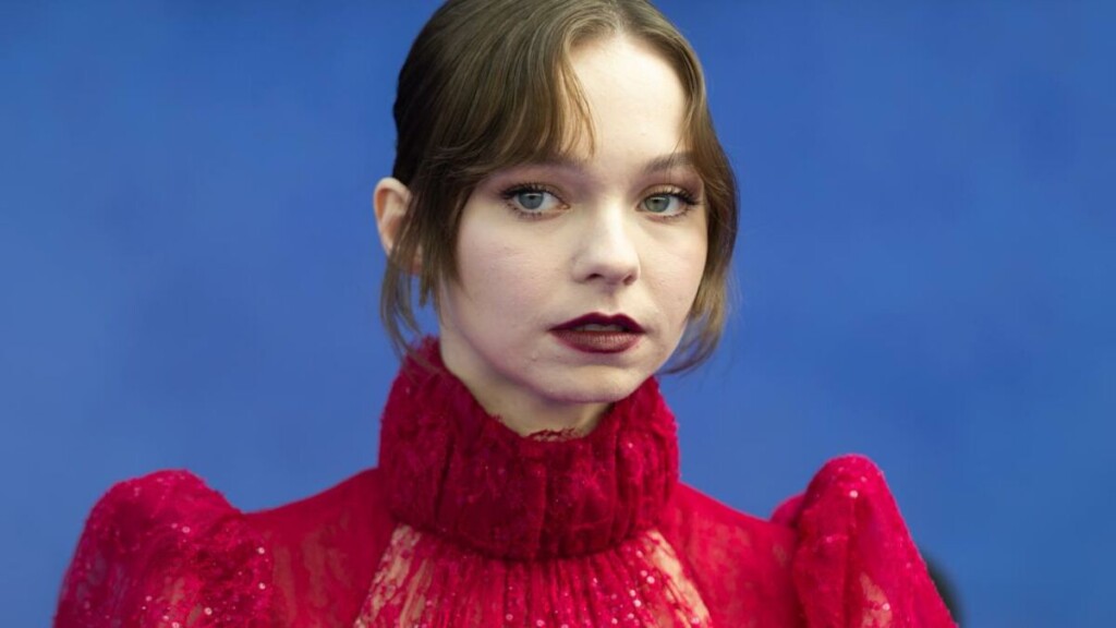 L’actrice de la série Mercredi est-elle en couple ? L’actrice de la série Mercredi est-elle en couple ?