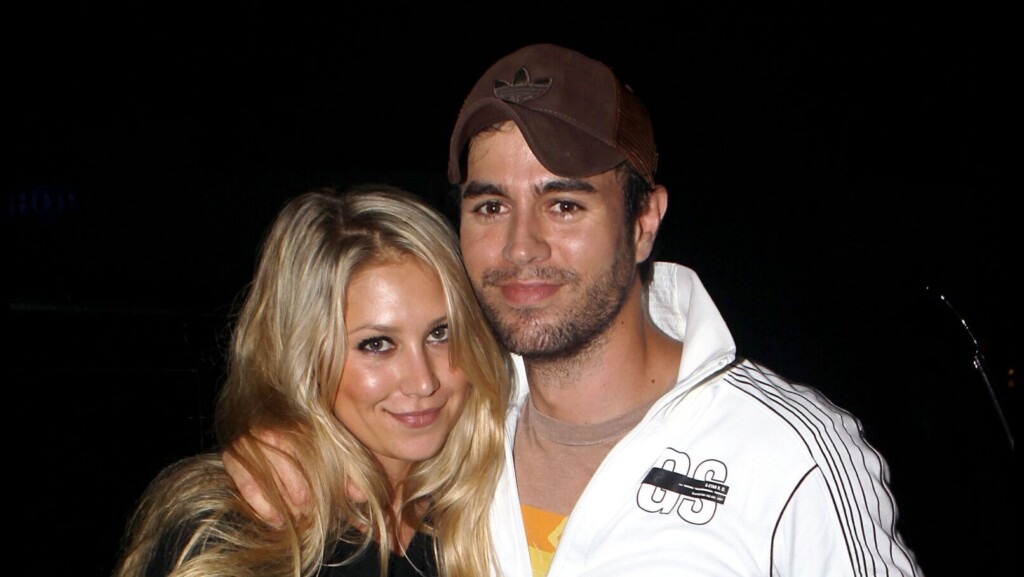 Enrique Iglesias et Anna Kournikova attendent leur quatrième enfant Enrique Iglesias et Anna Kournikova attendent leur quatrième enfant