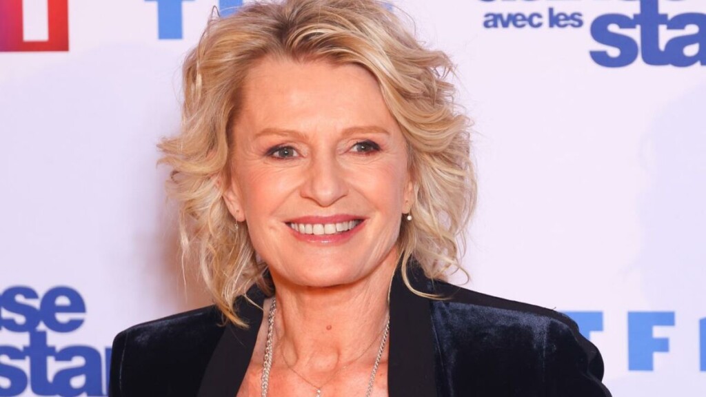 Sophie Davant subit de nombreuses critiques, sa notoriété impacte négativement ses enfants Sophie Davant subit de nombreuses critiques, sa notoriété impacte négativement ses enfants