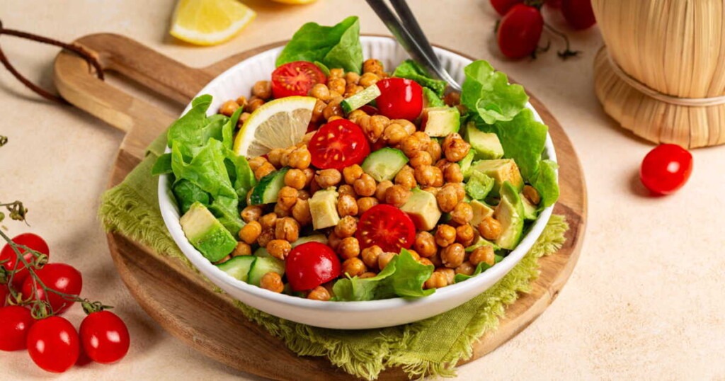 Une diététicienne propose une salade minceur, prête en 10 minutes, pour réduire la graisse abdominale Une diététicienne propose une salade minceur, prête en 10 minutes, pour réduire la graisse abdominale