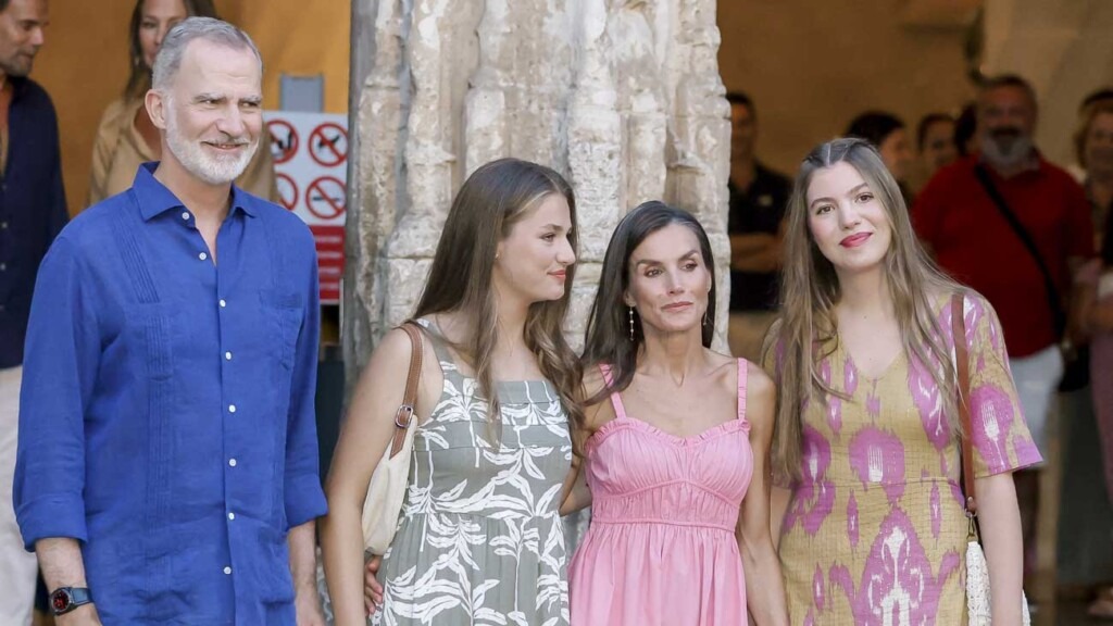 Le roi Felipe et la reine Letizia séjournent en famille dans la belle villa grecque des royaux néerlandais Le roi Felipe et la reine Letizia séjournent en famille dans la belle villa grecque des royaux néerlandais