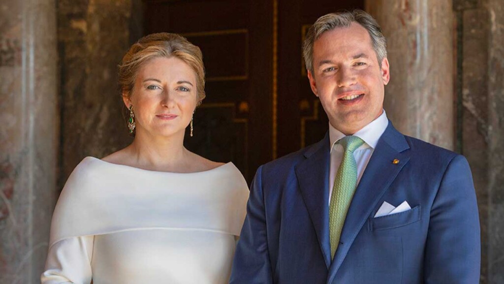 Les portraits officiels de Guillaume et Stéphanie en tant que grands-ducs ont été dévoilés Les portraits officiels de Guillaume et Stéphanie en tant que grands-ducs ont été dévoilés