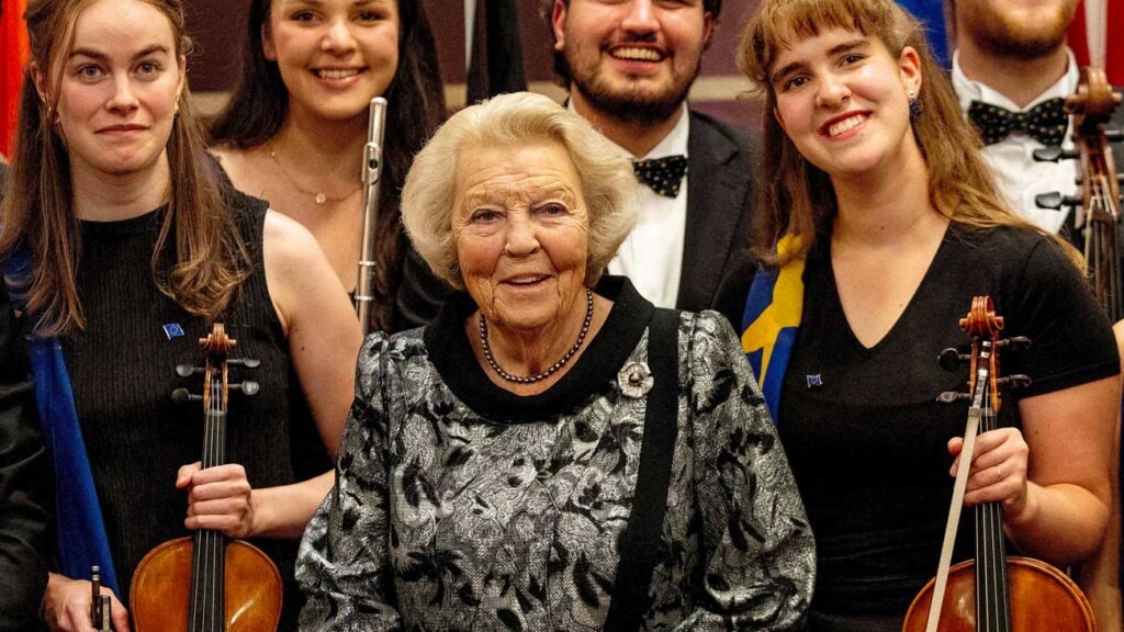 La princesse Beatrix fait son retour avec un nouvel album musical La princesse Beatrix fait son retour avec un nouvel album musical