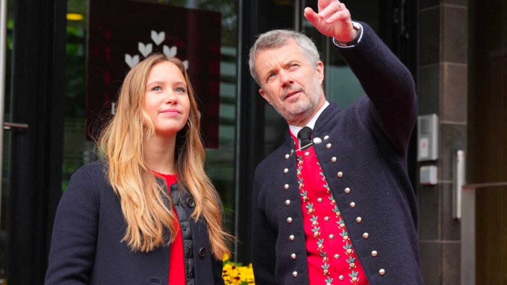 La princesse Joséphine intègre un pensionnat prestigieux, s’éloignant de son frère jumeau La princesse Joséphine intègre un pensionnat prestigieux, s’éloignant de son frère jumeau