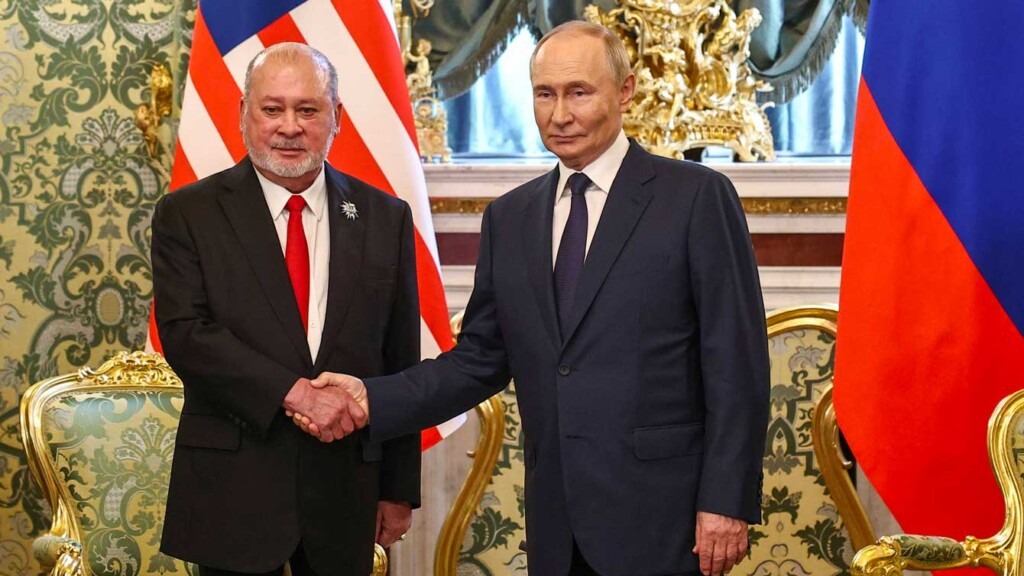Le roi Ibrahim de Malaisie réalise son rêve en rencontrant Vladimir Poutine au Kremlin Le roi Ibrahim de Malaisie réalise son rêve en rencontrant Vladimir Poutine au Kremlin
