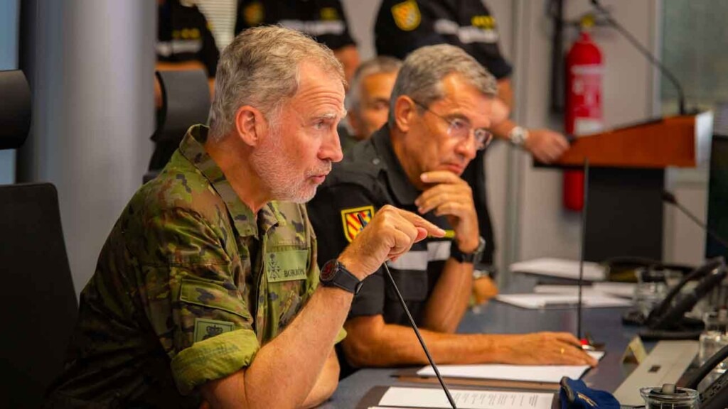 Le roi Felipe écourte ses vacances en Grèce pour évaluer les incendies ravageant l’Espagne Le roi Felipe écourte ses vacances en Grèce pour évaluer les incendies ravageant l’Espagne